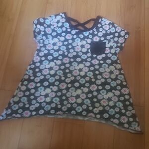 GIrls Garanimals Black & White Colorful 4T Floral Print